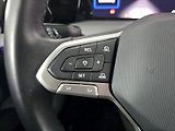 Volkswagen Golf (2024) 1,5 TSI 85kW LIFE - náhled 10