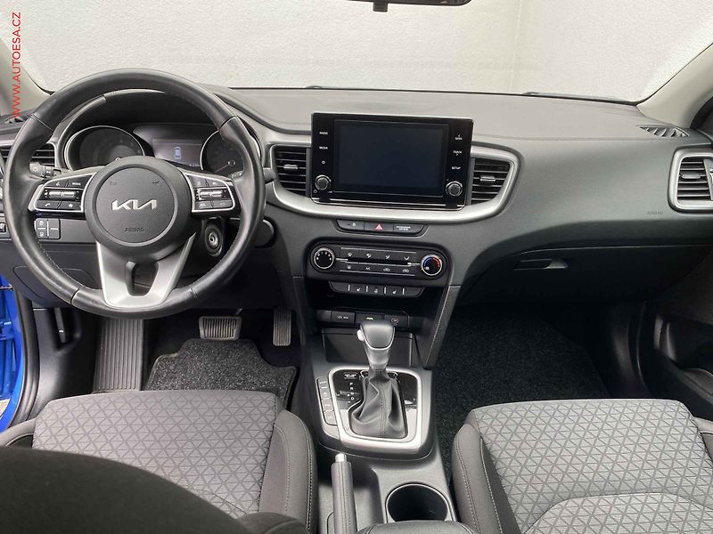 Kia Ceed (2023) 1.5 T-GDi, ČR, Spin, AT - fotka 8 z 18