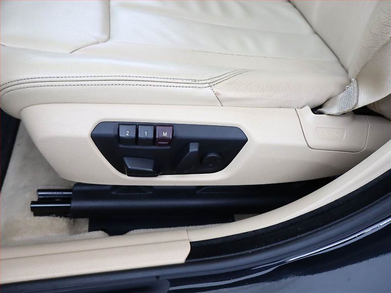 BMW Řada 3 (2014) 320d xDrive GT, 4X4, Automat - fotka 19 z 20