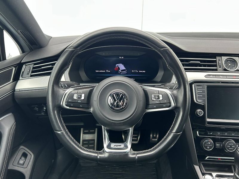 Volkswagen Passat Highline R-line DSG 4MOTION 2, - fotka 12 z 28