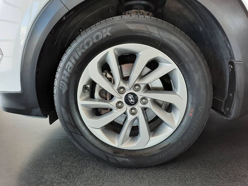 Hyundai Tucson (2017) 1.7 CRDI (85kW/116k) Trikolor - fotka 19 z 20