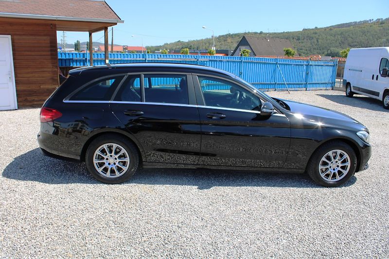 Mercedes-Benz Třídy C (2016) C220CDI NAVI LED TEMPOMAT ALU - fotka 8 z 16