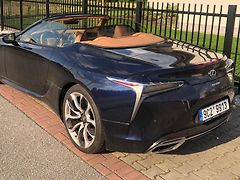 Lexus LC 500 (2021) - fotografie inzerátu
