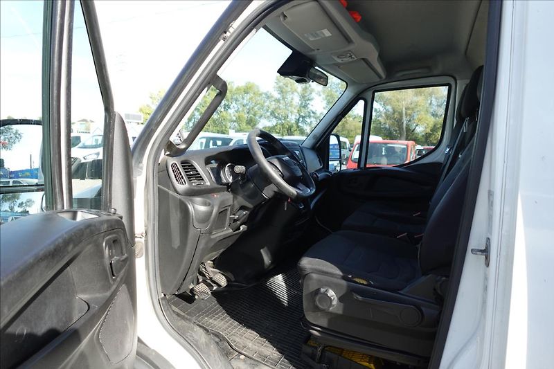 Iveco Daily 3,0 HPT  35S18 SKŘÍŇ MRAZÁK -2 - fotka 18 z 25