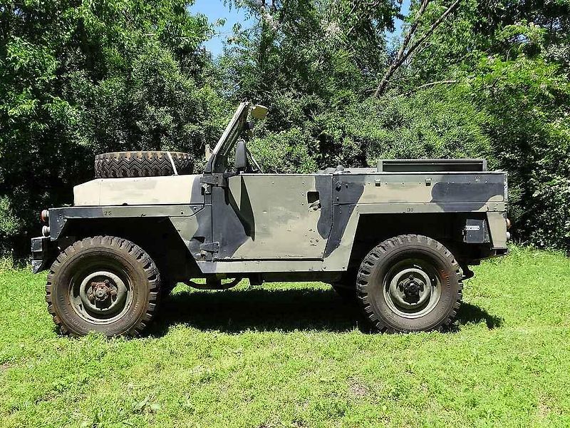 Land Rover Lightweight Series IIa.