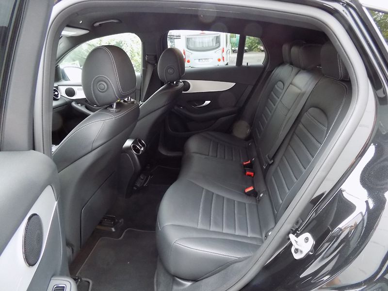 Mercedes-Benz GLC (2021) 400d/Coupé/4-Matic/Full-LED/ - fotka 10 z 43