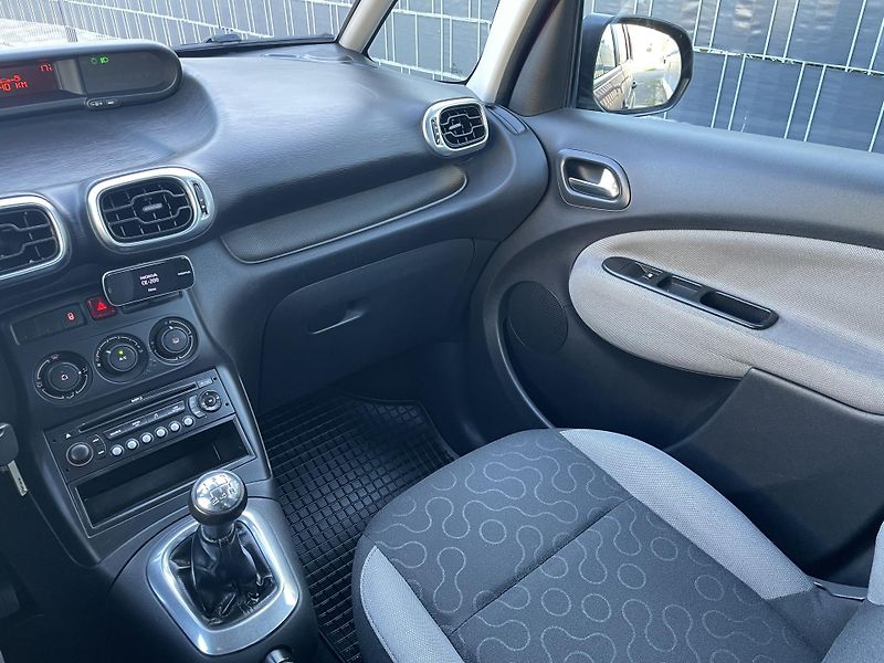 Citroën C3 Picasso (2010) 1.4i VTI 70 kW - ČR - fotka 17 z 22