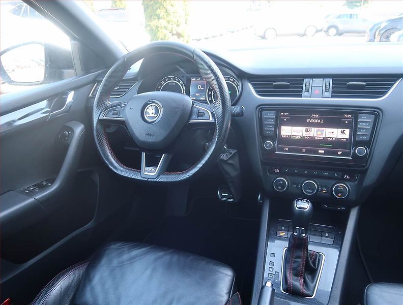 Škoda Octavia (2015) RS 2.0 TDI, Automat, Kůže - fotka 7 z 16