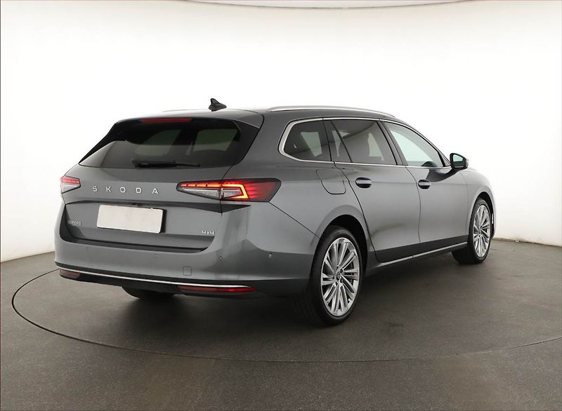 Škoda Superb (2025) 2.0 TDI, Laurin&Klement - fotka 5 z 19