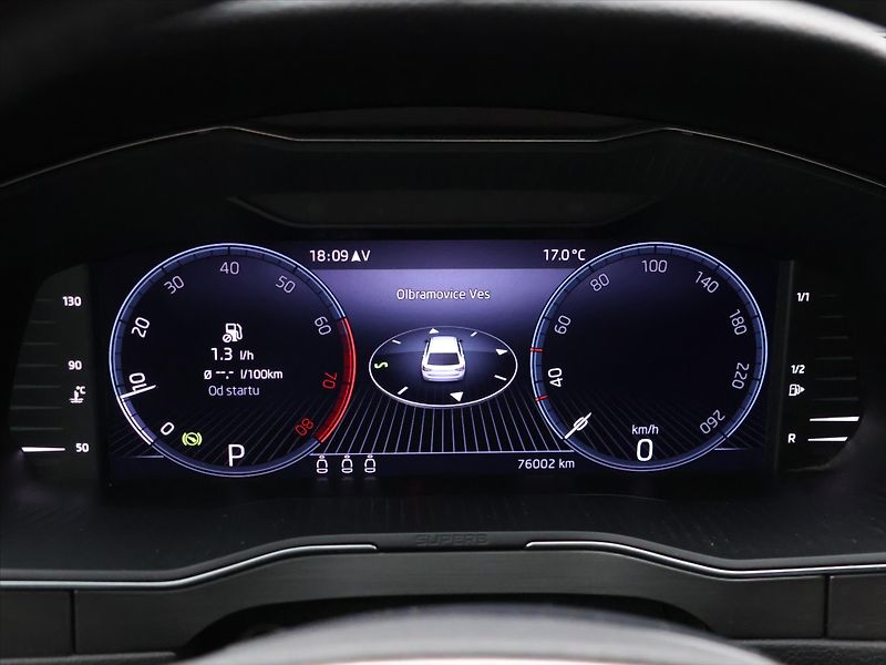 Škoda Superb 2,0 TSI DSG CZ Style 1.Maj DPH - fotka 19 z 32