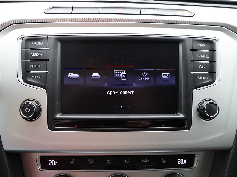 Volkswagen Passat 2.0 TDI 110kW Comfortline - fotka 19 z 29