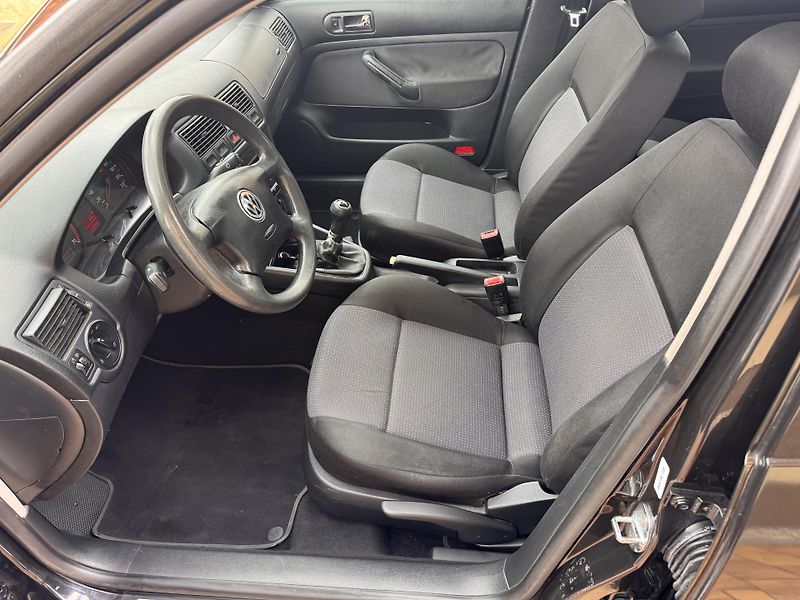 Volkswagen Golf IV 1.4i 55Kw Special - Tažný - fotka 7 z 15