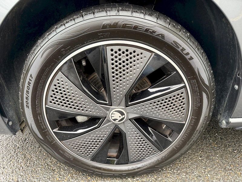 Škoda Scala (2025) 1.5 TSI 110kW DSG Monte Carlo - fotka 35 z 35