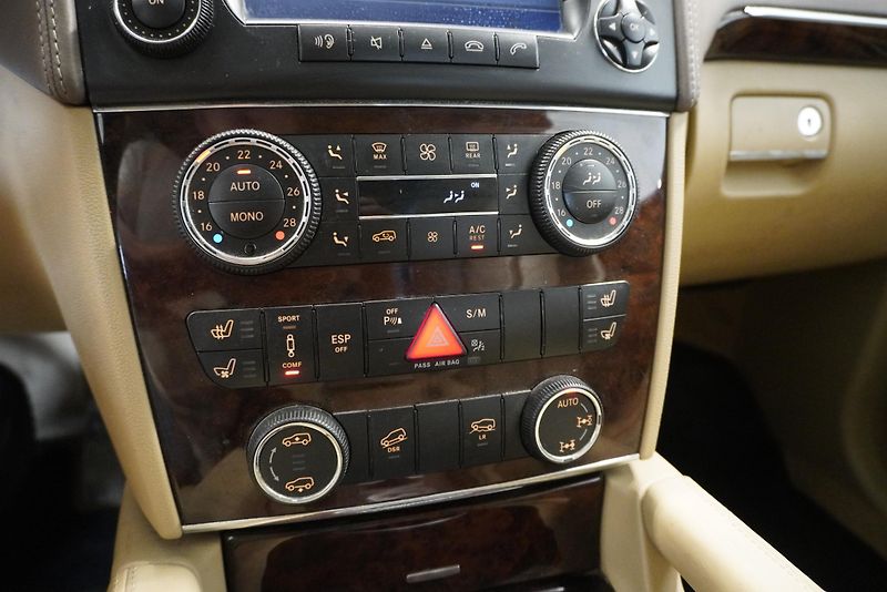 Mercedes-Benz GL 420 CDI 225kW,7MÍST,TOP VÝBAVA - fotka 18 z 32