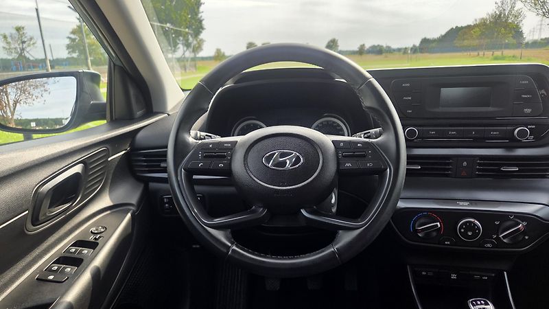 Hyundai Bayon (2023)  1.2i 62 kW ComfortClub CZ DPH - fotka 16 z 28