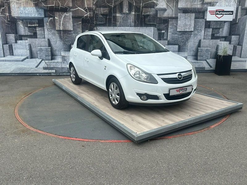Opel Corsa (2010) 1.2i,63KW,TEMPOMAT,111 EDITION - fotka 1 z 24