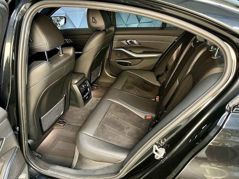 BMW Řada 3 320d xDrive M-PAKET, EL. TAŽNÉ - fotka 12 z 40