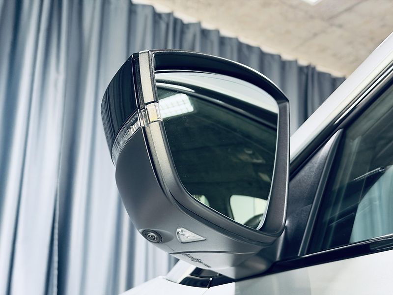 Škoda Karoq (2025) 1.5TSI*SPORT*360*5.LET.ZÁR - fotka 12 z 42