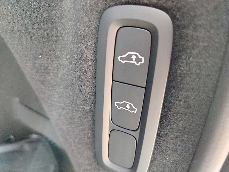 Volvo XC90 PLUS T8, VZDUCH, VENTILACE, 33 - fotka 11 z 20