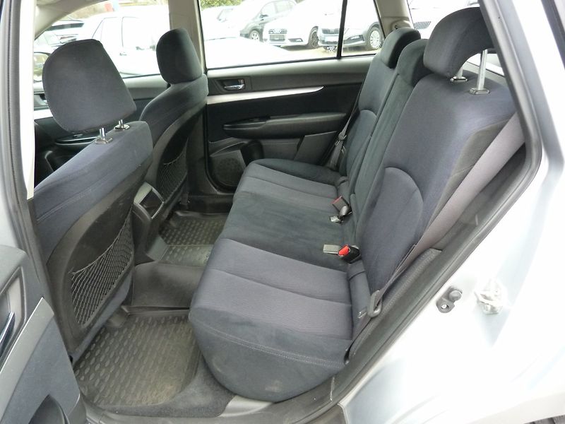 Subaru Outback 2,0D  110kW BRD - fotka 12 z 18