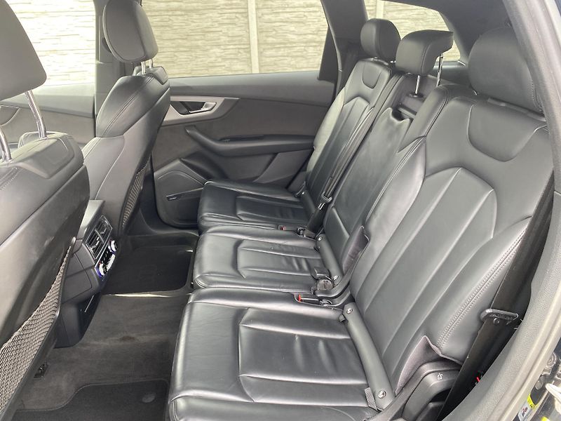 Audi Q7 3.0TDi 4x4 270PS S-LINE 7MÍST! - fotka 110 z 173
