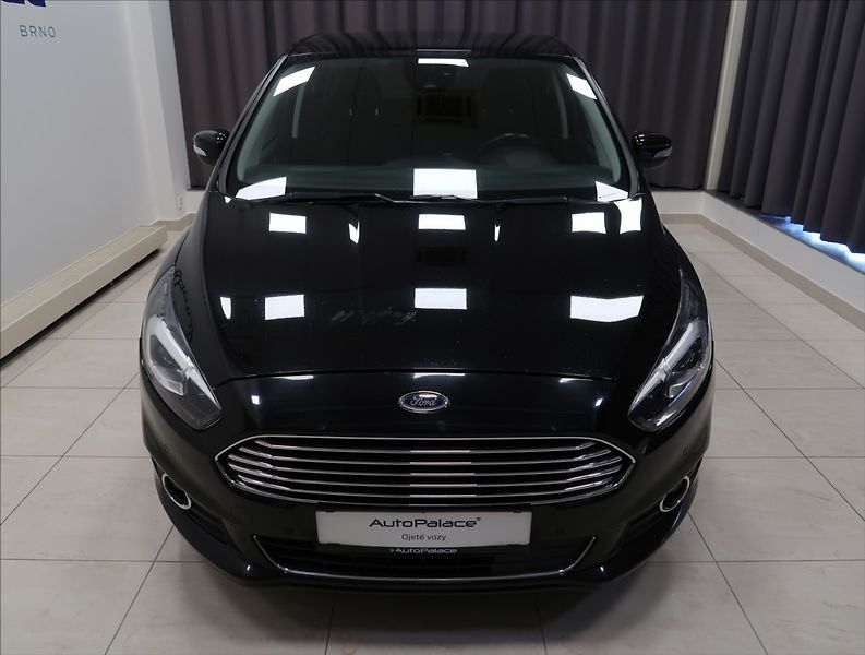 Ford S-MAX 2,0 EcoBlue NAVI KAMERA VÝHŘEV - fotka 3 z 46