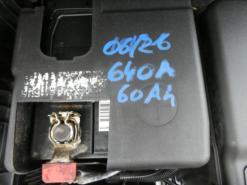 Citroën C4 1,6 i 80kW 2x kola, serviska - fotka 27 z 33