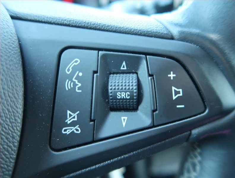 Opel Astra (2019) 1.6 CDTI, Automat, Navi - fotka 20 z 21