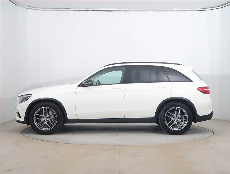 Mercedes-Benz GLC (2017) AMG line 350 d 4MATIC - fotka 3 z 21