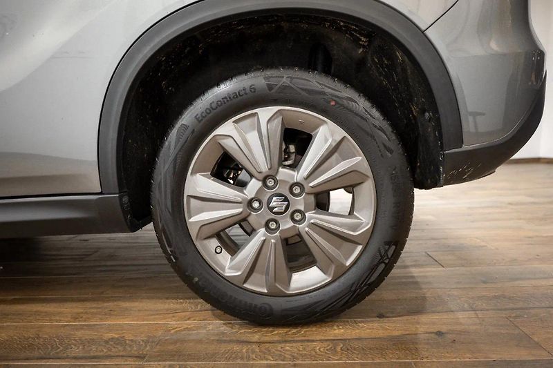 Suzuki Vitara Hybrid 1.4 95 kW - fotka 34 z 34