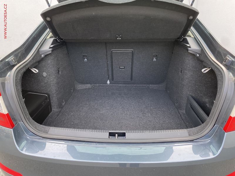 Škoda Octavia (2016) 1.8TSi, ČR, L&K, xenon, navi - fotka 7 z 17