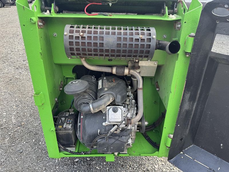 Bobcat Bobcat 443, po komplet GO. - fotka 10 z 23