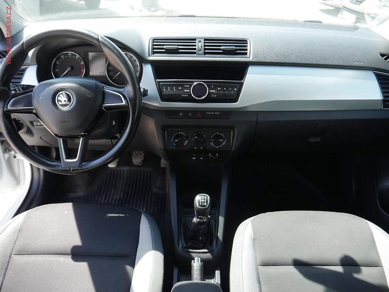 Škoda Fabia (2015) 1.0i, ČR, AC - fotka 8 z 17