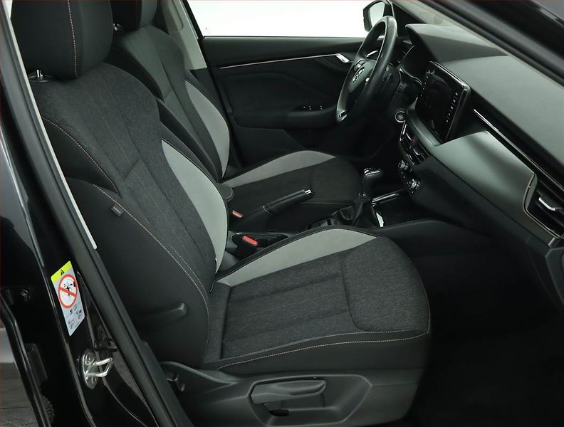 Škoda Kamiq (2023) Style 1.0 TSI - fotka 9 z 17