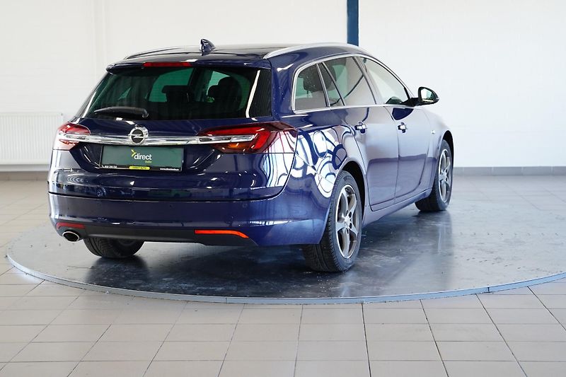 Opel Insignia - fotka 2 z 6
