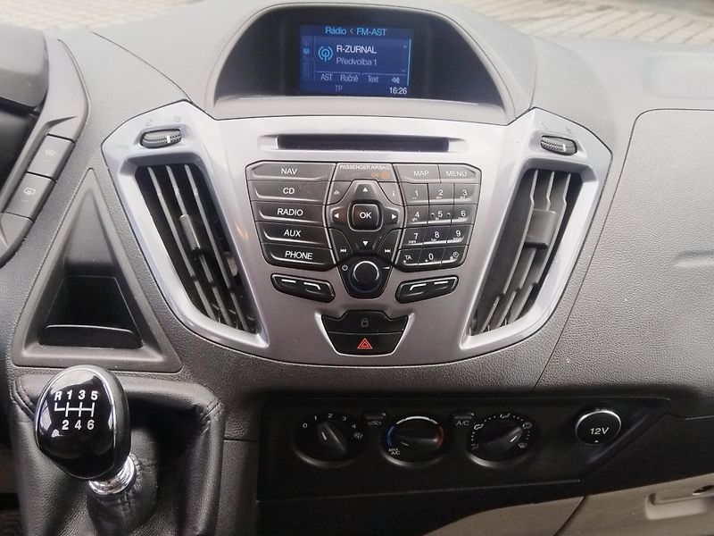 Ford Tourneo Custom (2017) Titanium L2 96kW, 1MAJ, ČR, ta - fotka 14 z 17