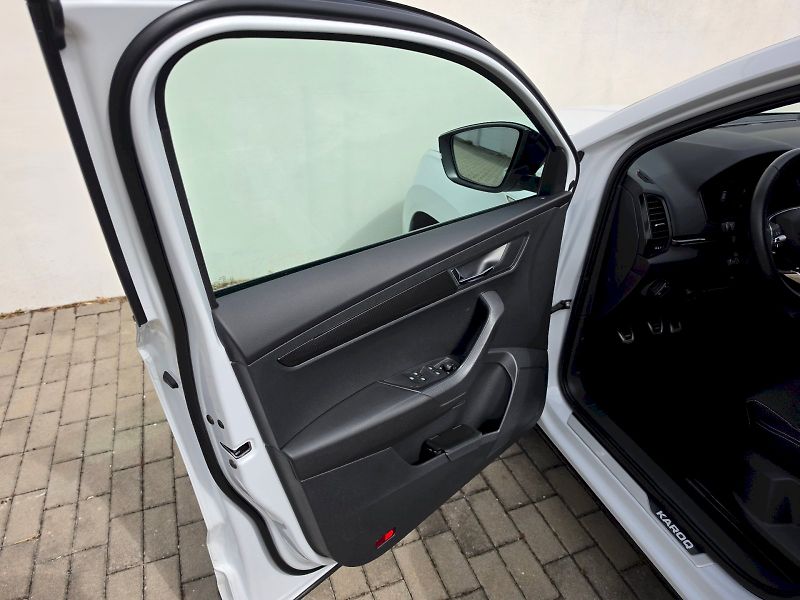 Škoda Karoq (2023) 1,5TSI 110KW SPORTLINE - fotka 24 z 33
