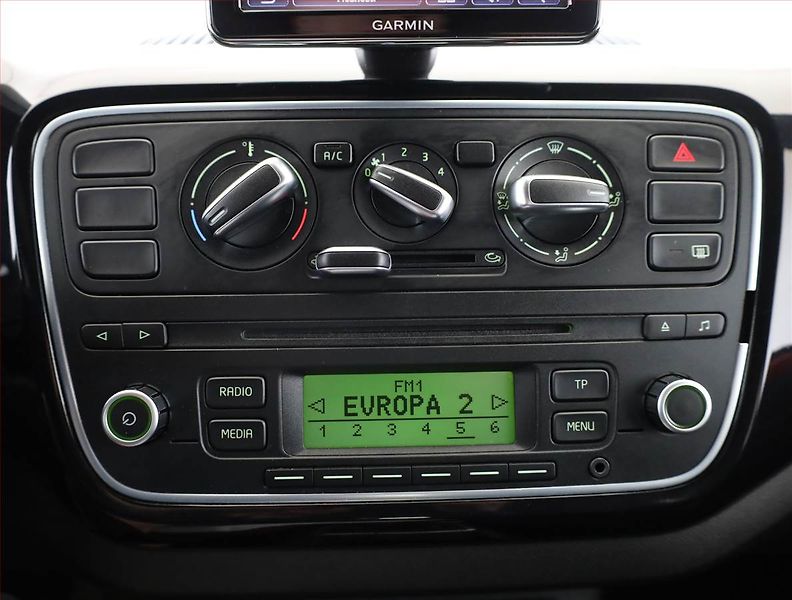 Škoda Citigo (2014) 1.0 MPI, Automat, Navi - fotka 10 z 18