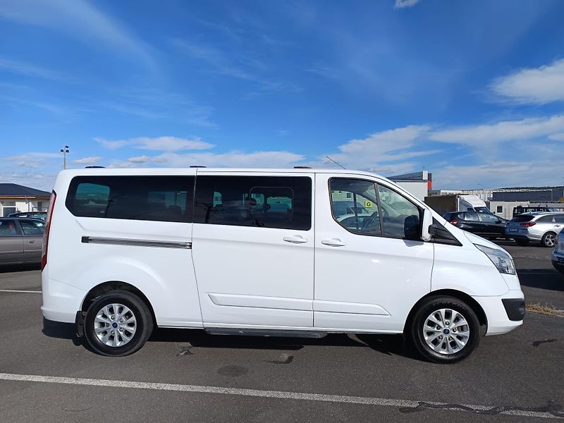 Ford Tourneo Custom (2013) - fotka 4 z 40