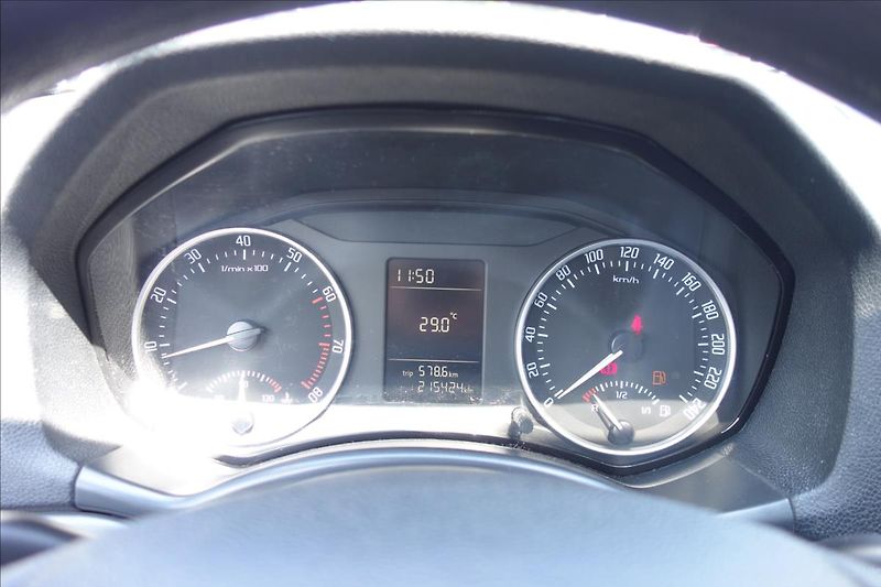 Škoda Octavia 1,2 TSi, ČR, KLIMA, PRIMA. - fotka 24 z 34
