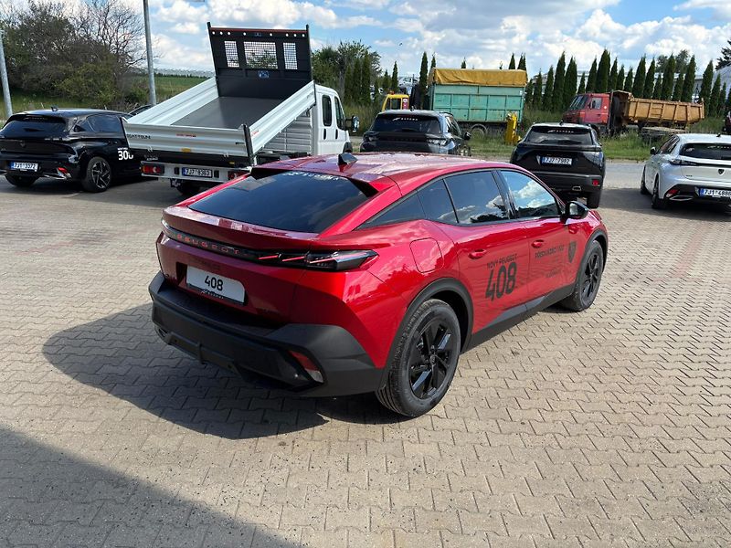 Peugeot 408 (2026) ALLURE Hybrid 145 NOVINKA - fotka 9 z 21