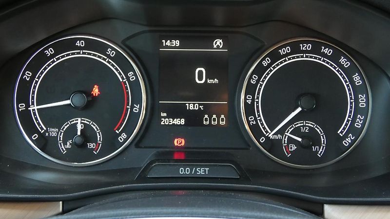 Škoda Scala 1,5TSI Style - fotka 13 z 24