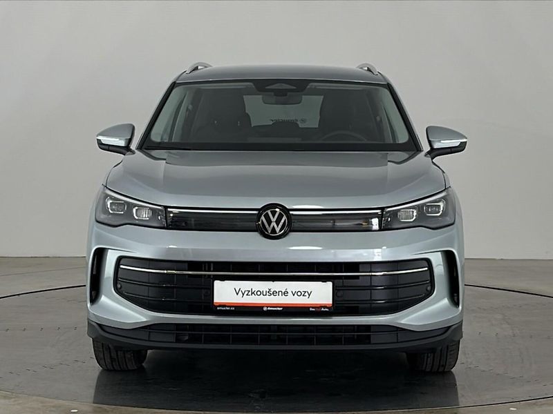 Volkswagen Tiguan People DSG - fotka 4 z 31