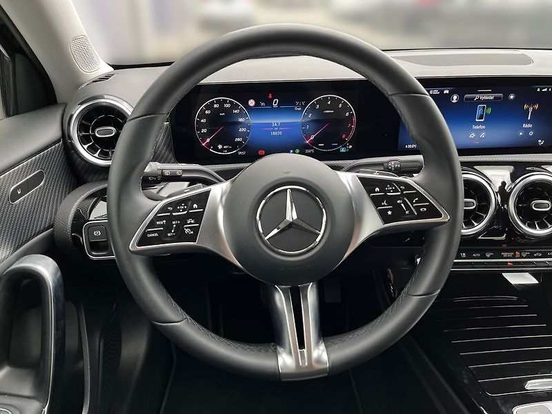 Mercedes-Benz Třídy A A-Třída 200 Progressive Advanc - fotka 11 z 21