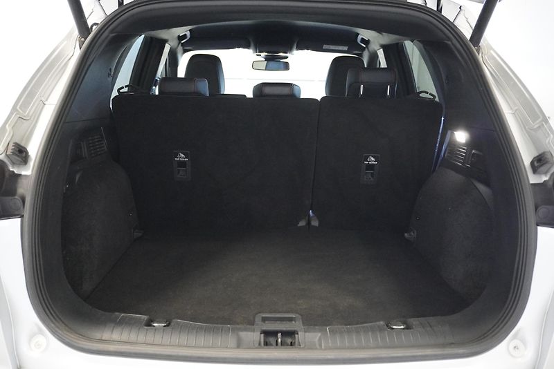 Ford Kuga 2.0 TDCi ST-LINE 4x4 AUTOMAT 8 - fotka 29 z 34