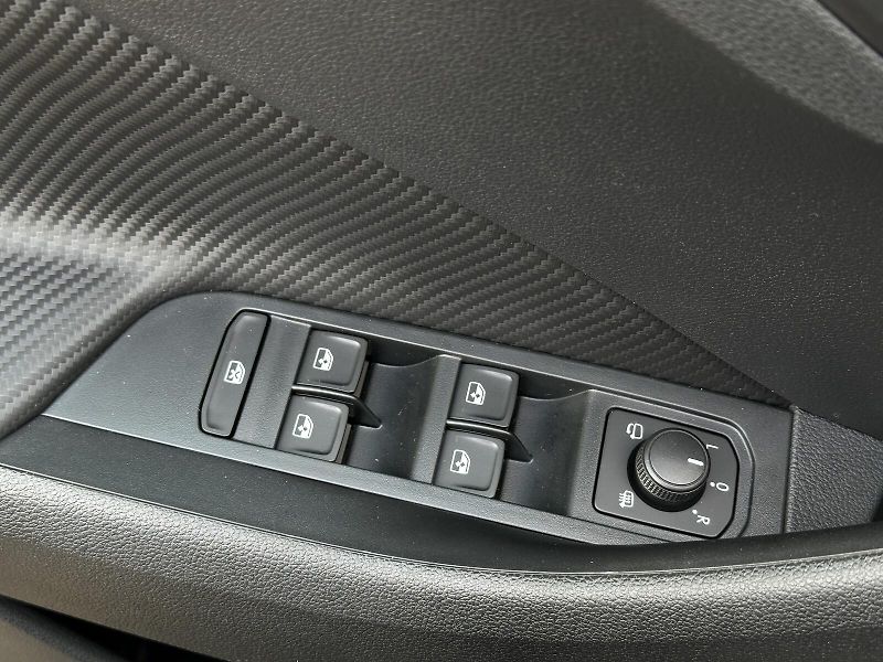 Škoda Kamiq 1.0TSi DSG Monte Carlo 116PS M - fotka 14 z 42