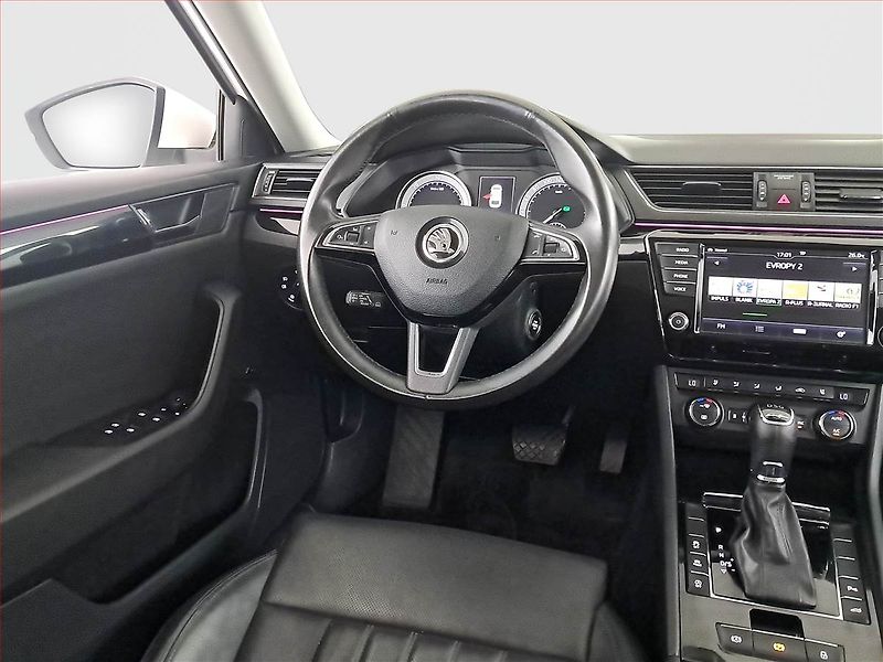Škoda Superb (2017) Laurin&Klement 2.0 TDI 4x4 - fotka 7 z 24