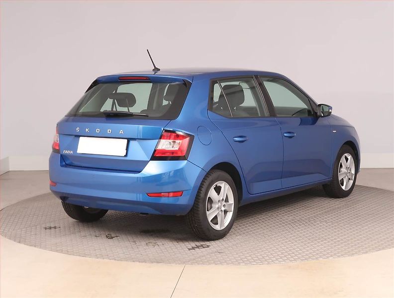 Škoda Fabia (2021) Ambition Plus 1.0 TSI, ČR - fotka 5 z 15