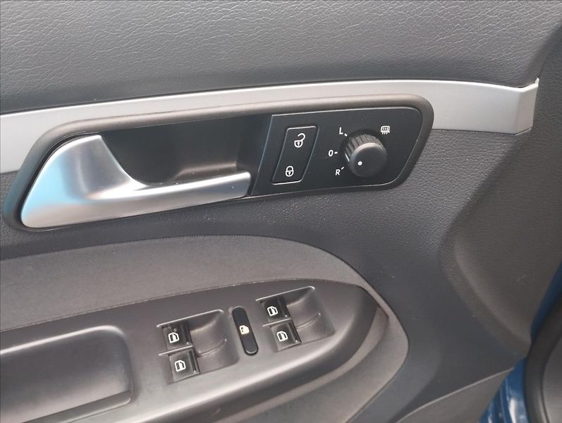 Volkswagen Touran 1,6 TDi - fotka 14 z 15