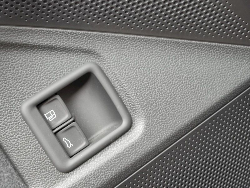 Škoda Superb (2025) iV SportLine 1,5 Tsi 150 Kw DS - fotka 32 z 44